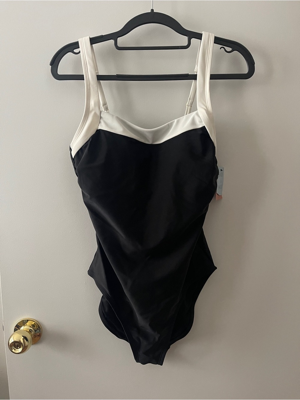 Shade & Shore Women's Black & White One-Piece Swimsuit